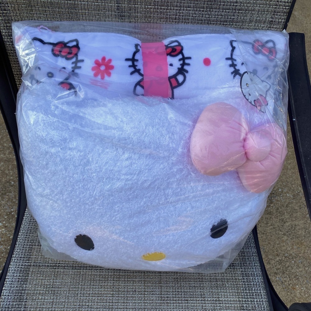 Hello Kitty Pillow Set 2pc